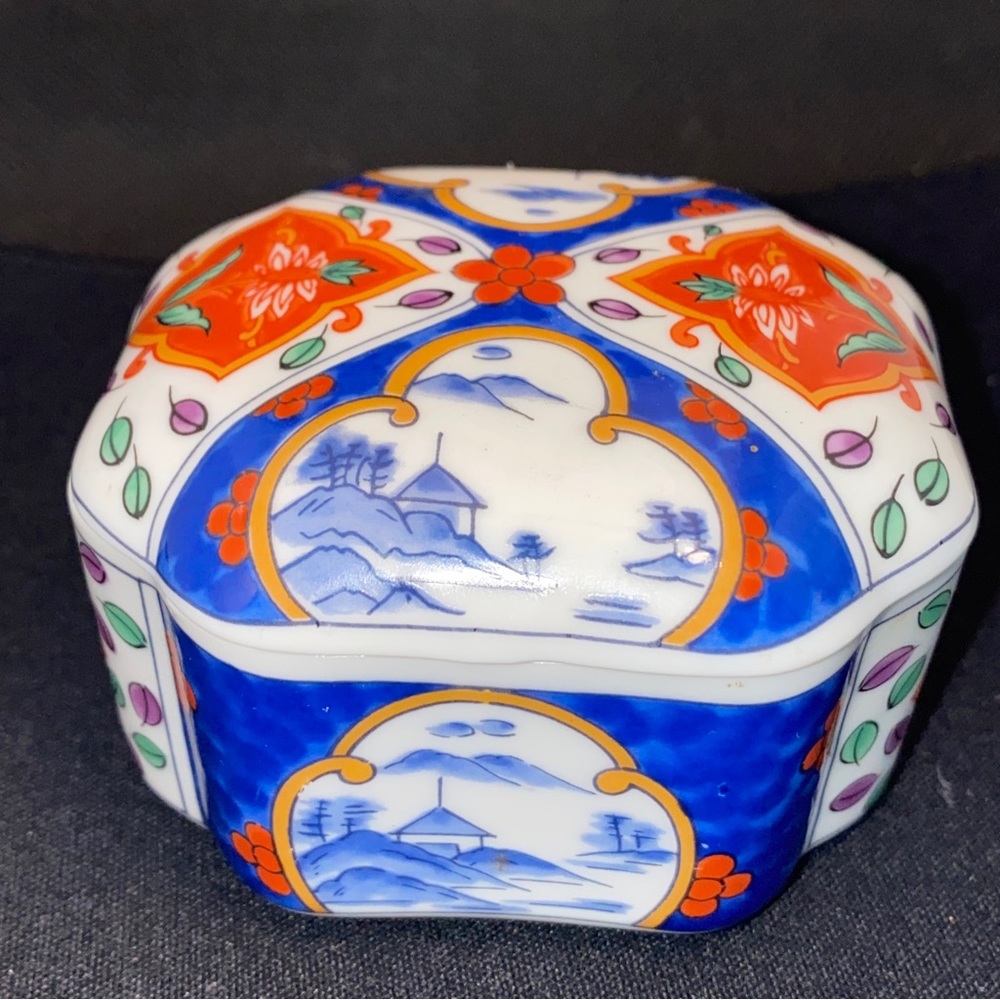 Takahashi San Francisco JAPANESE Porcelain Jewelry Box Vintage Japan